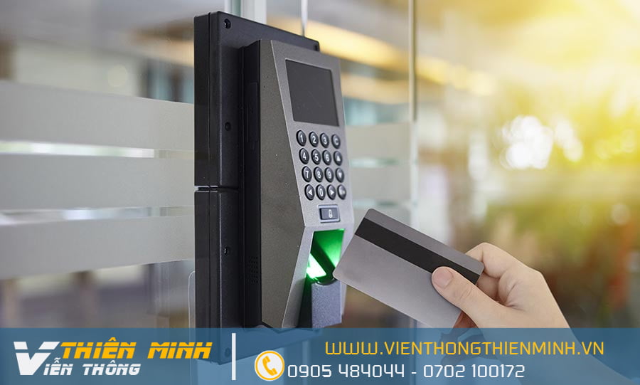 Máy chấm công kiểm soát cửa RONALJACK F18 chính hãng giá rẻ