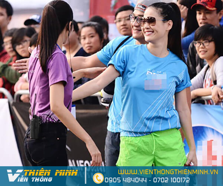 bộ đàm dùng trong tổ chức sự kiện