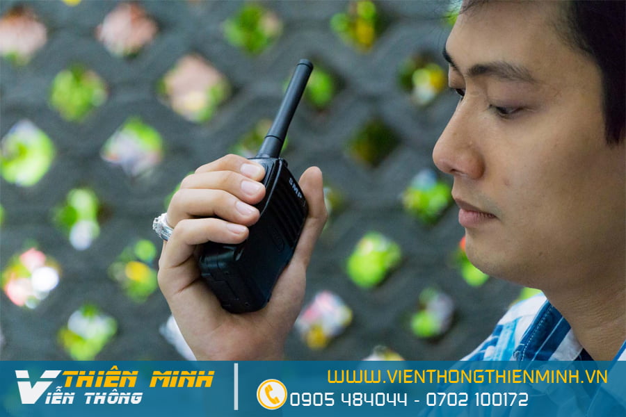 máy bộ đàm motorola smp 418