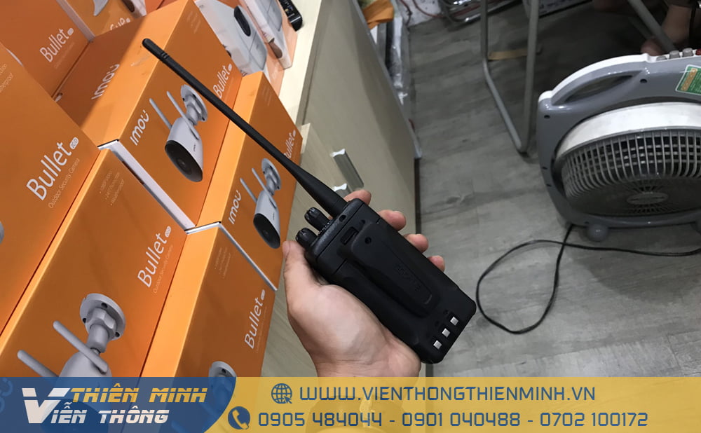 Cấu tạo 1 máy bộ đàm bao gồm những gì ?