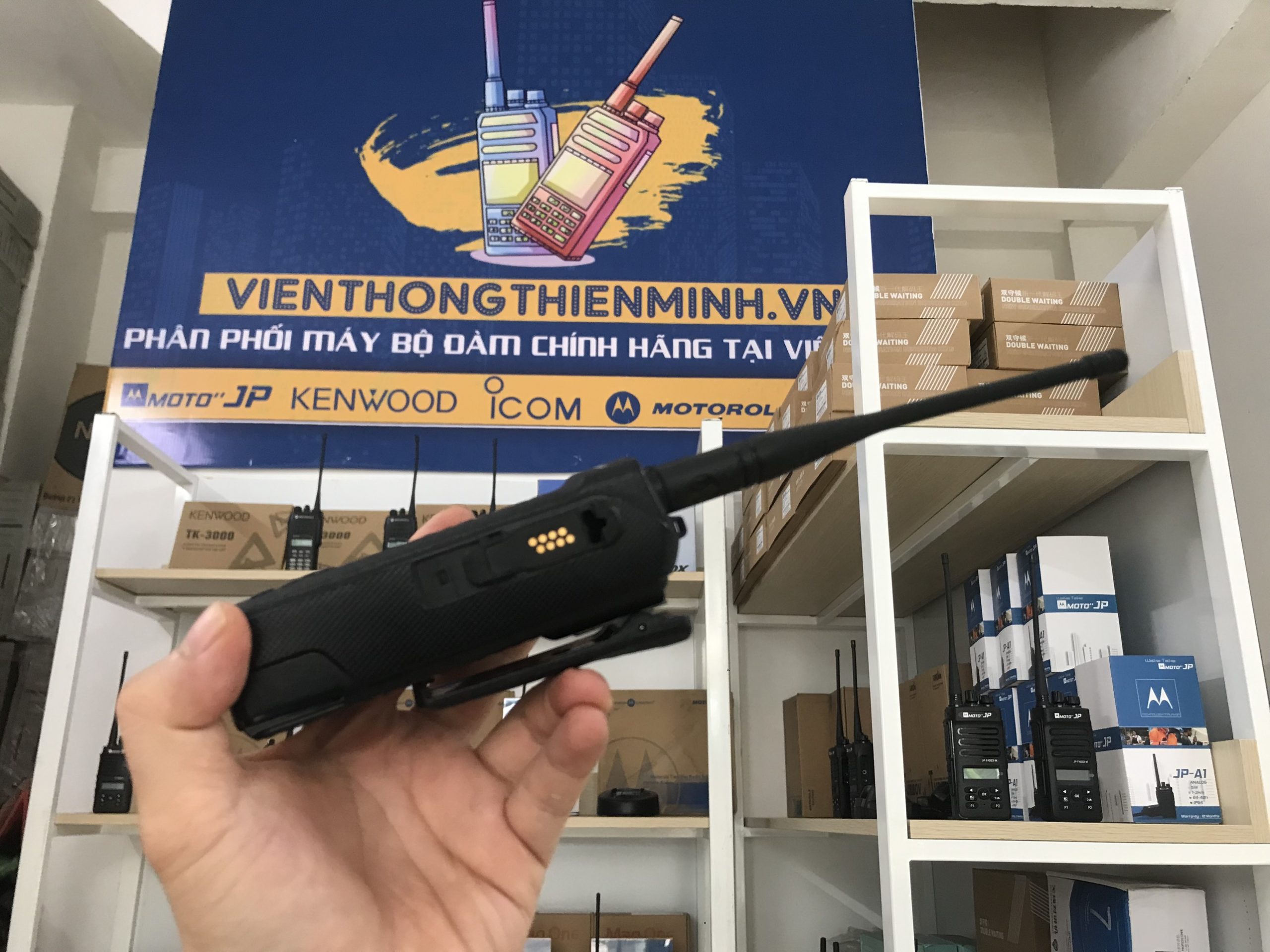 máy bộ đàm MOTOROLA XIR-6620i TIA chống cháy nổ