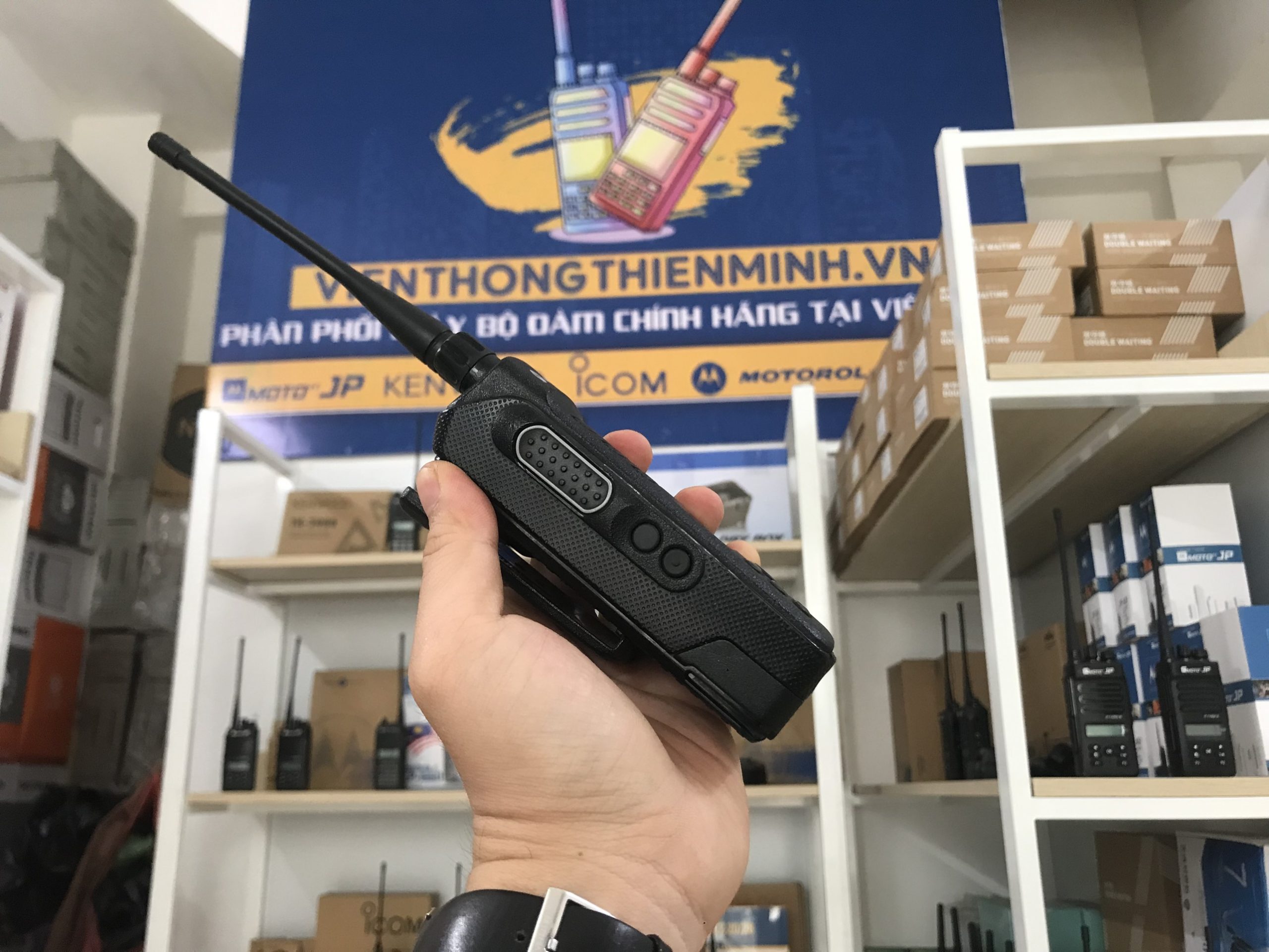 máy bộ đàm MOTOROLA XIR-6620i TIA chống cháy nổ