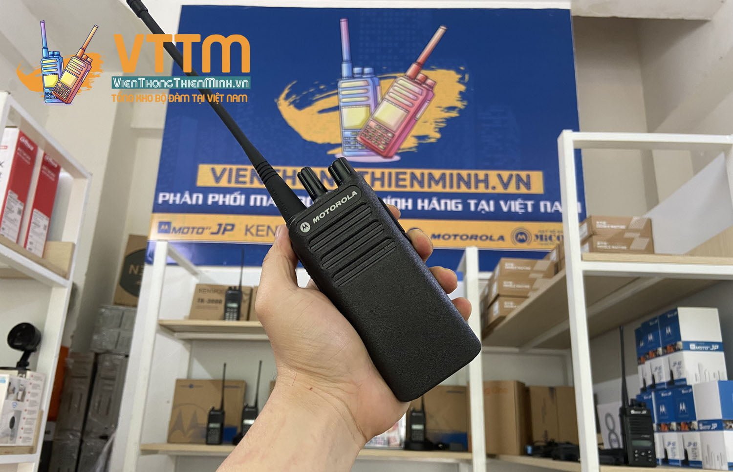 máy bộ đàm MOTOROLA XIR C1200 chính hãng MALAYSIA
